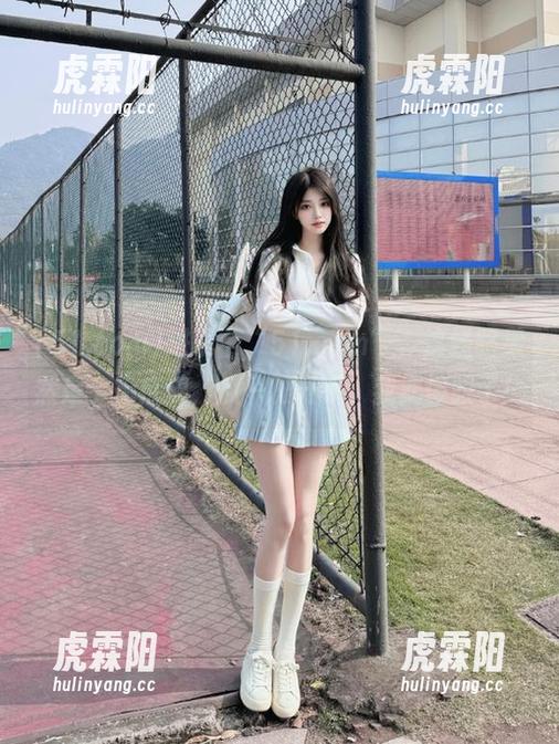 进了个“51.com”，这线路果然是个无底洞，瓜一摊开来，我就傻眼了！