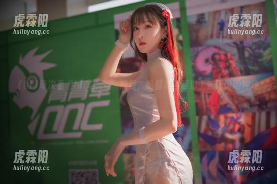每次看“hl02.co”视频，我都有种要追上去评论的冲动～