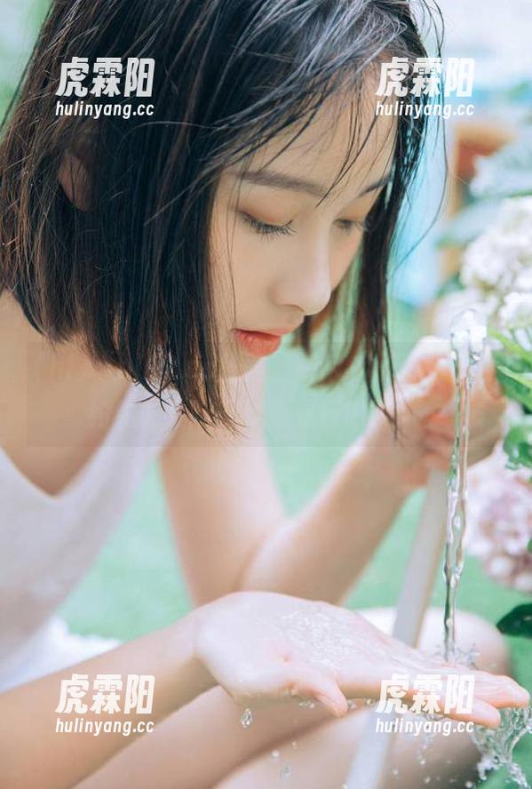 “hl02.co线路”的瓜有点香，隐隐约约的暧昧感就像夏夜的微风。