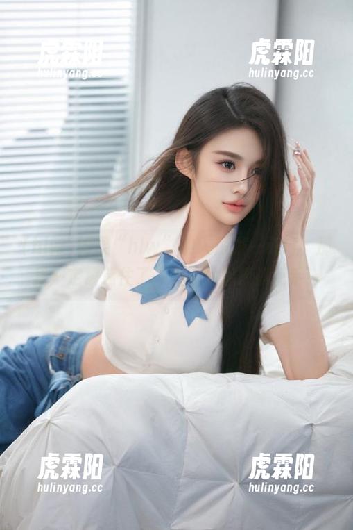 如果“hlw”的入口是一道门，那我一定被迷住了，忍不住想摸摸把手！