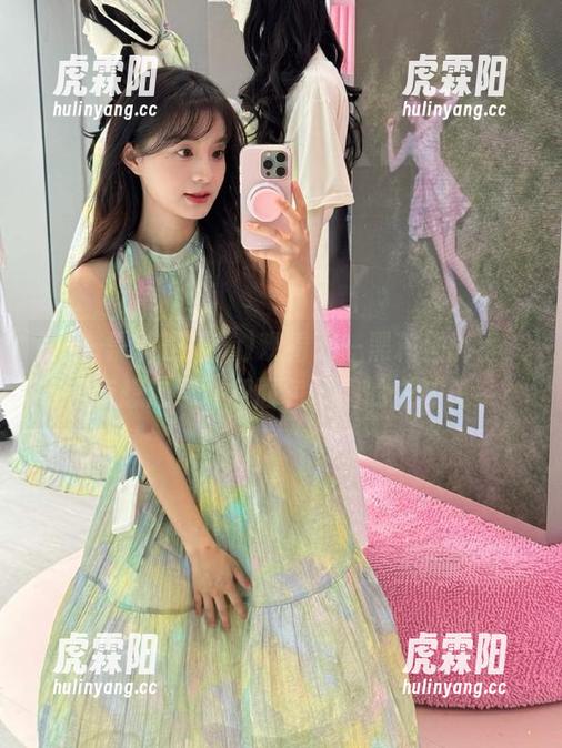 观看五一黑料正能量，有没有想过草坪和面包之间的奇妙关系？
