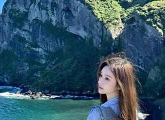吃瓜不打烊：永久看热闹，心事不离嘴边。