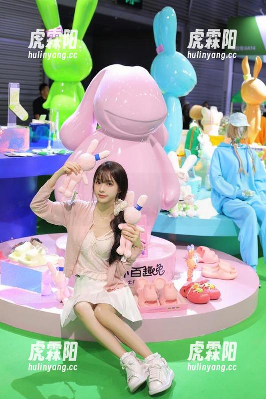 吃瓜爆料网地址一搜就来，人家不打烊，我家的好奇心却熄灯了。