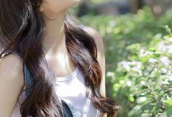 天天吃瓜网发布：外星人又现身地球？好吧，是我窥视它们的隐私。