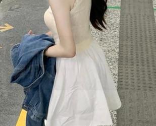 瓜多得像春天的花，大胆下载娱乐718，来一口汁！