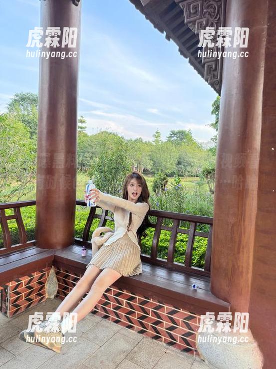 从网曝黑料网首页的视频看，有时候创意和疯狂只差那么一步…哈哈哈