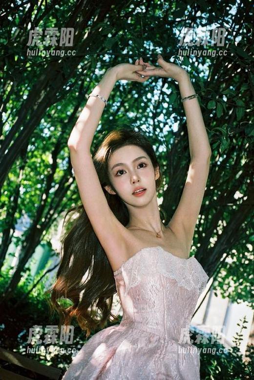 登录后，黑料正能量让你不再错过任何瓜，晚上也没休息！