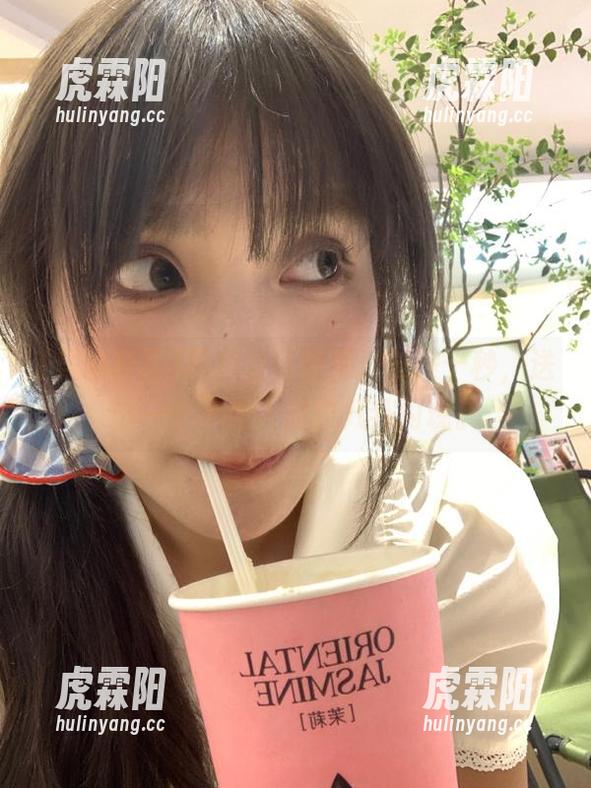 黑料社区首页，长按十秒，送你一个不为人知的八卦闪现。